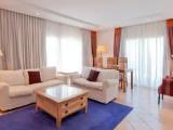 2 Bedrooms XTRA Beach House with Garden