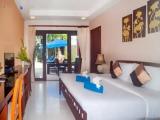 Deluxe Double room with pool view