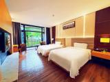 Twin room with garden view
