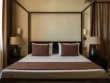 Palacio Double Club room