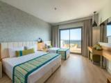 Family room with side sea view
