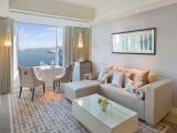 1 Bedroom Club Lounge Access Twin Suite with bay view