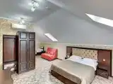Quintuple Attic room
