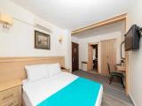 Double room with side sea view