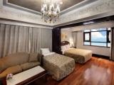 Sapphire Family room