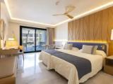 Swim-up Double room