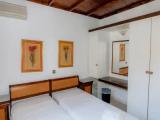 2 Bedrooms Apartment with garden view