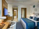Family Swim-Up Quadruple room
