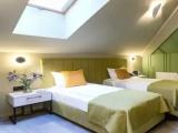 Deluxe Family Double Attic room