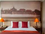 Royal Thai Suite with river view