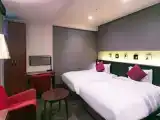 West Wing Hollywood Twin room