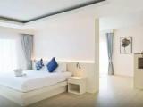 Newly Renovate Suite