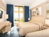 Deluxe Family Quadruple room with sea view