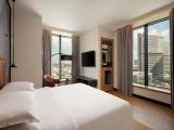 Executive Corner Club Double room with city view