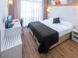 Connecting room