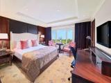 Luxury Suite with pool view