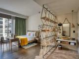 Large Double Glamping with Museum view
