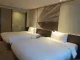 Deluxe Twin Family room