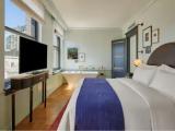 Claire Double Suite with city view