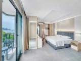 Connecting room
