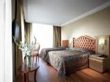 Standard Double room with partial sea view