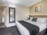 2 Bedrooms Quadruple Family Studio