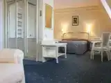 Connective Triple room