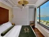 Corner Suite