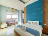 Rooftop Garden Suite with sea view