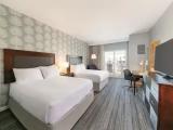 2 Queen Beds room