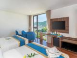 Family Quadruple room with view