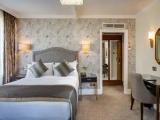 Double Club room