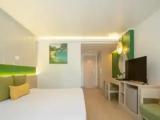 Superior Interconnecting room with pool view