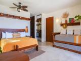 With Plunge Pool Quadruple Ground Floor Suite beachfront