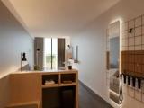 Moxy Single room