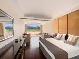 Double Junior Suite with golf view
