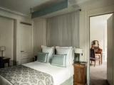 Deluxe Adjoining Family room