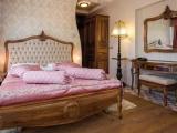 Dante room