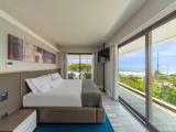 Master with Pool Facing the Sea Double Suite