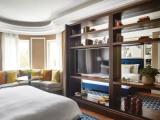 Corner Double Suite with park view