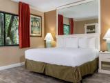 1 Bedroom at the Oaks Double Suite