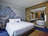 Marina Bay with Lounge Access Double Suite with balcony and Sea View