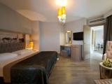 Grand with Spa Bath Suite