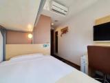 Super Triple room
