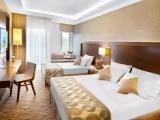 Club Triple room