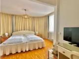 Double room with partial view