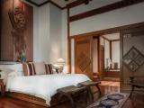 3 Bedrooms Family Residence