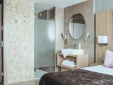 Comfort Walk-In Shower Double room