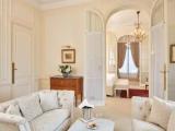 Arc de Triomphe Double Suite