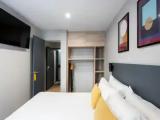 1 Bedroom Quintuple Apartment